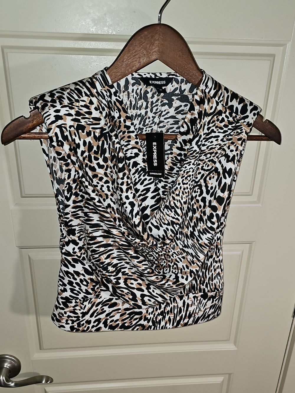 Express Leopard Print Drape Neck Camisole - Black & Tan Size XS. NWT
